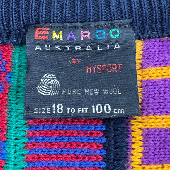 Emaroo Australia 3D wool knit cardigan - Picture 7 of 14